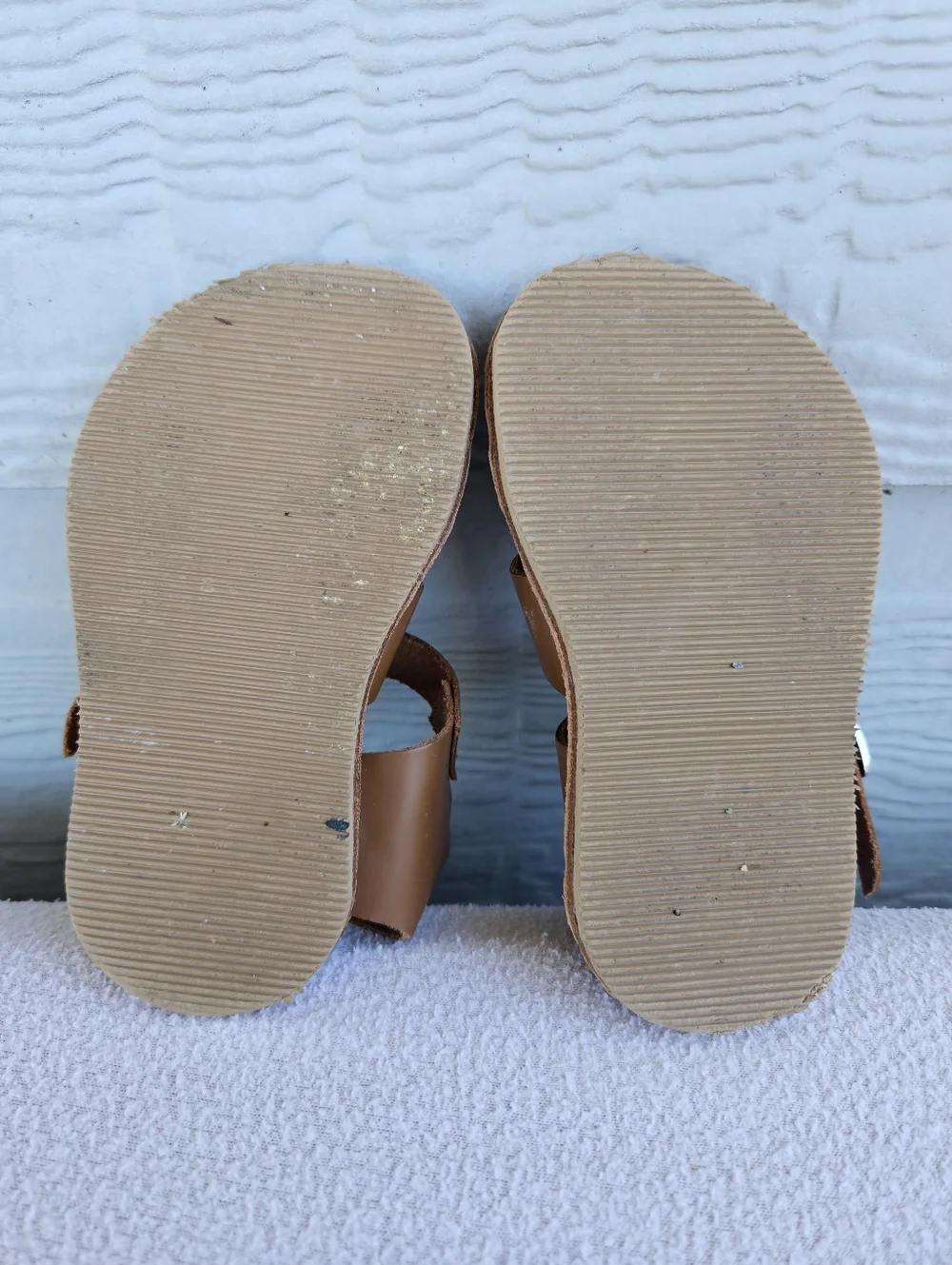 Mon Petit Cape Cod Brown Leather Strappy Sandals Baby Toddler SZ 5 Buckle Hook
